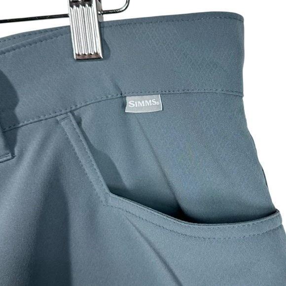 SIMMS Slate Blue Flat Front Lightweight Performance Fabric Men's Shorts Size 40 - Picture 2 of 7